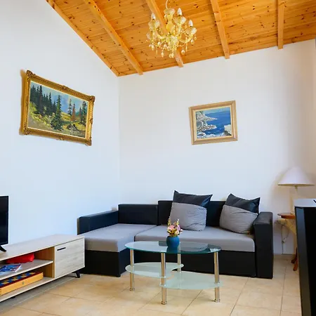 فيلة The Mansion Of Dionisos And Dimitras 7 *